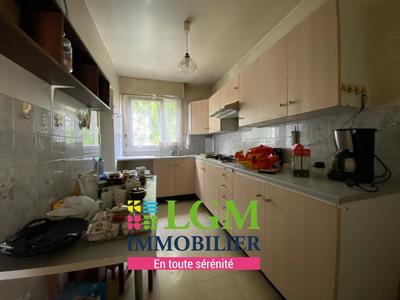 Appartement - 77 m² - 4 pièces