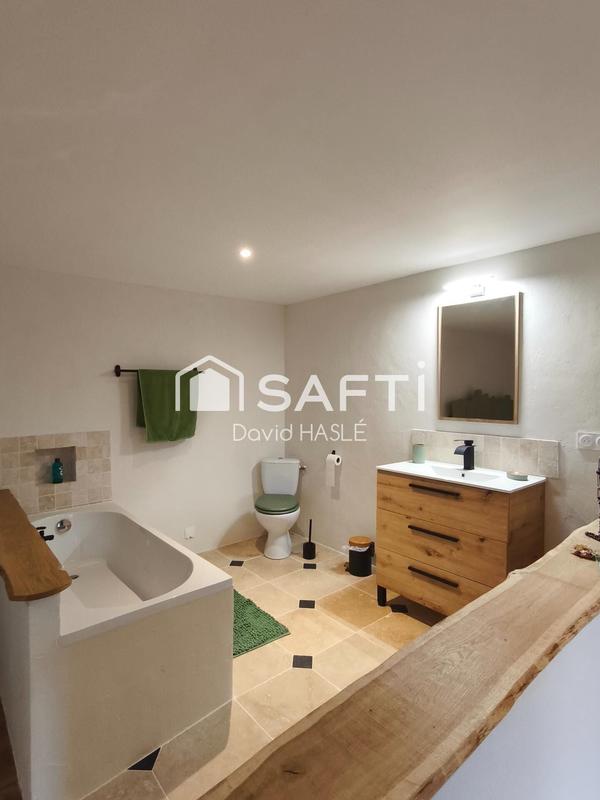 Maison - 205 m² - 6 pièces