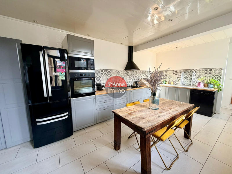 Maison - 197 m² - 7 pièces