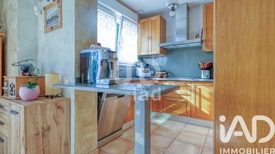 Maison - 111 m² - 6 pièces