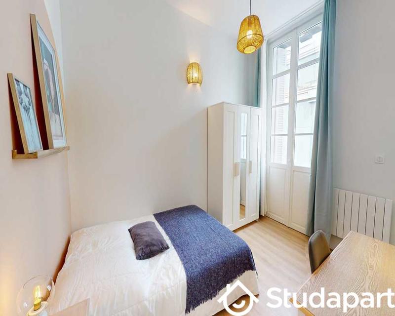 Chambre - 60 m² - 1 pièce