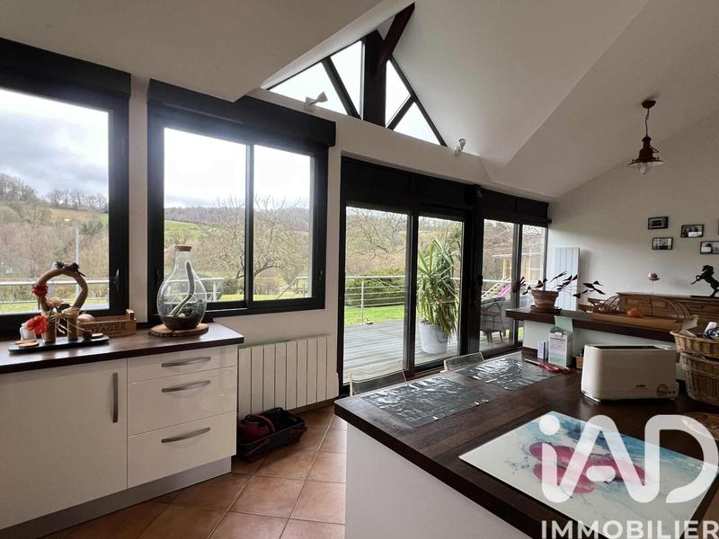 Maison - 198 m² - 8 pièces