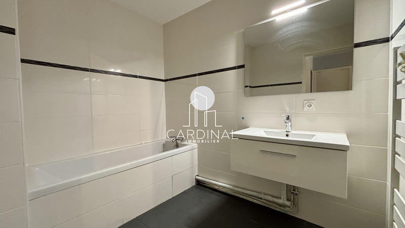 Appartement - 79 m² - 4 pièces