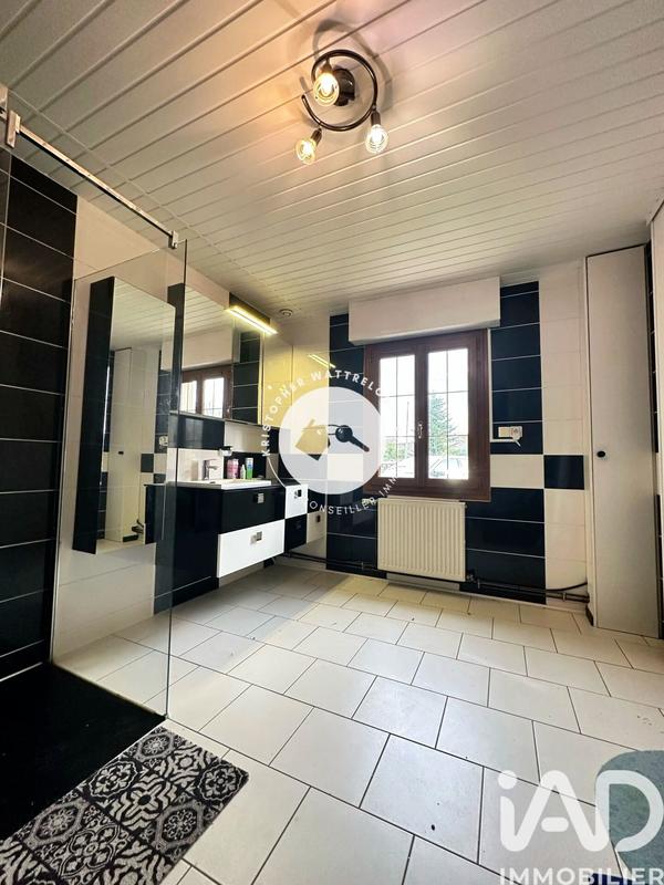 Maison - 180 m² - 5 pièces