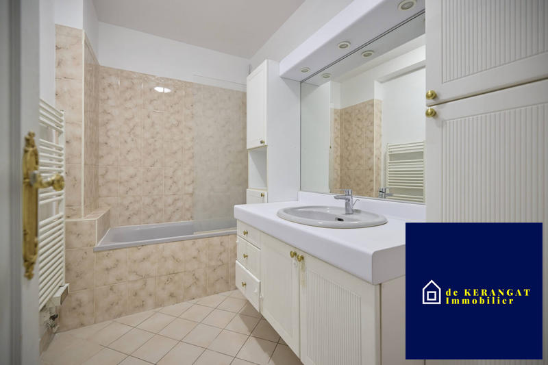 Appartement - 99 m² - 4 pièces