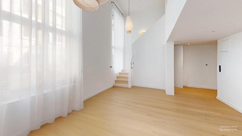 Loft - 100 m² - 4 pièces