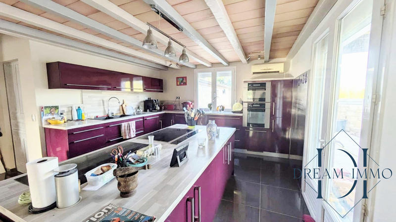 Maison - 276 m² - 7 pièces