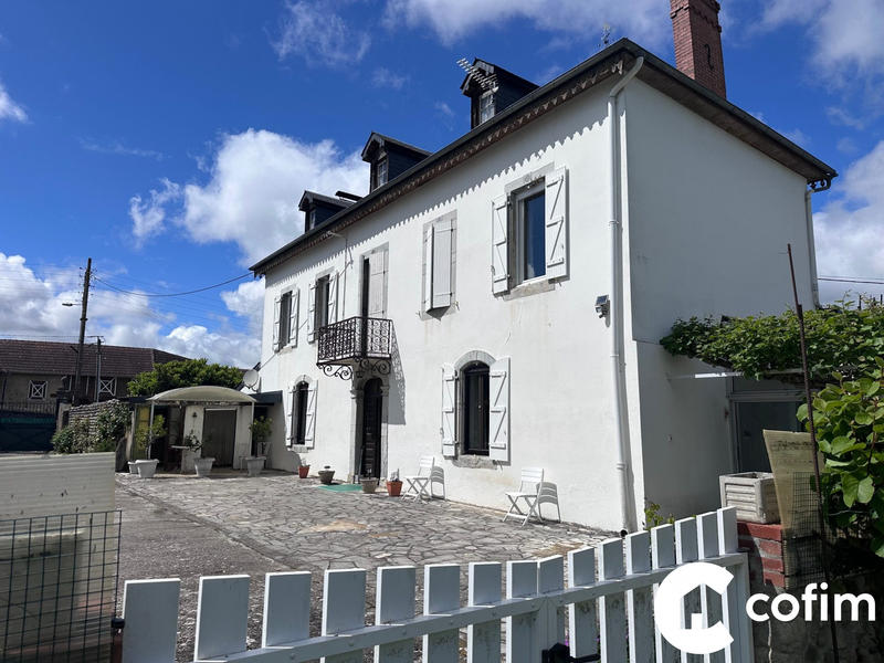 Maison - 185 m² - 7 pièces