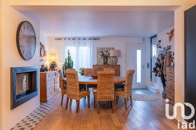 Maison - 180 m² - 8 pièces