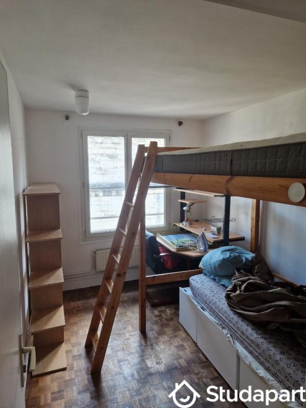 Chambre - 11 m² - 1 pièce