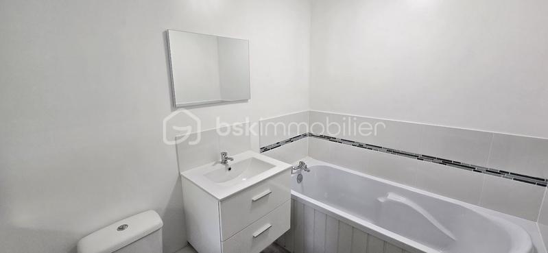 Maison - 244 m² - 9 pièces