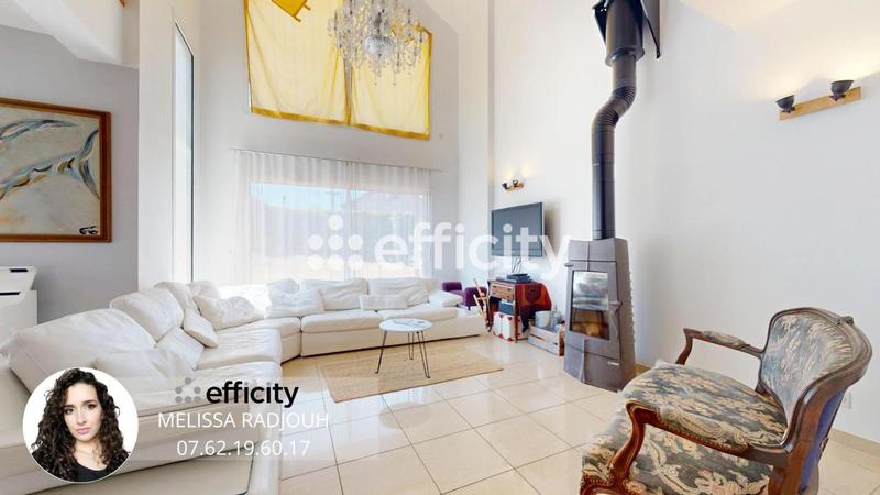 Maison - 167 m² - 6 pièces