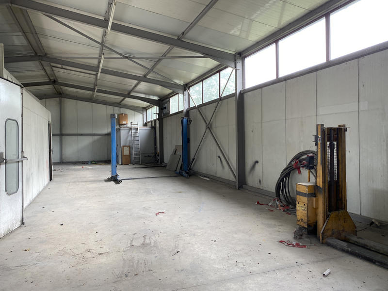 Entrepôt - 296 m²