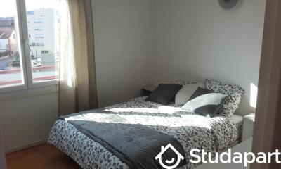 Chambre - 100 m² - 1 pièce