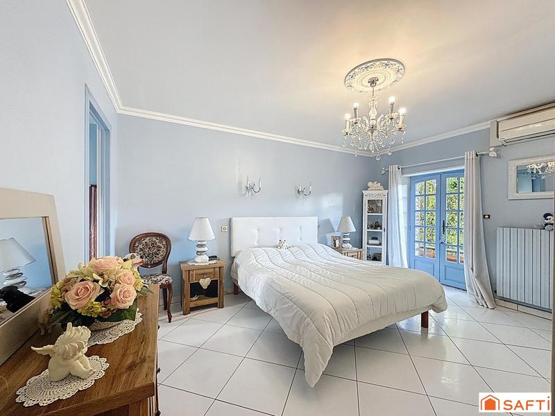 Maison - 172 m² - 6 pièces