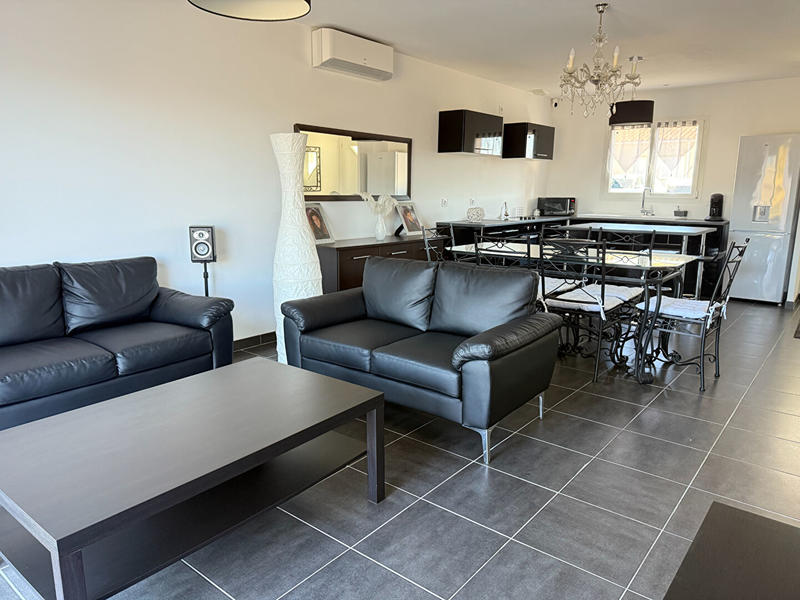 Maison - 92 m² - 5 pièces