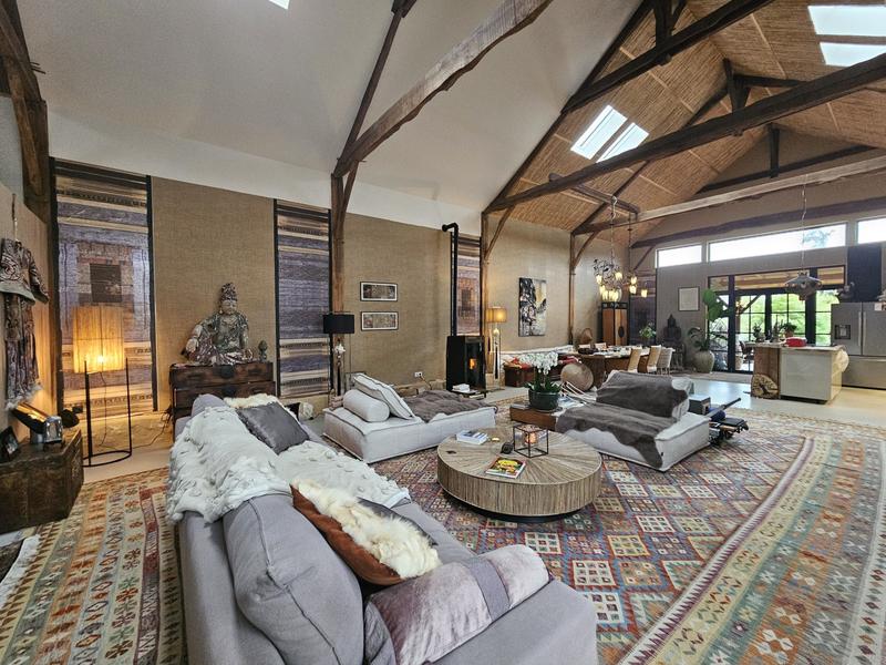 Maison traditionnelle - 275 m² - 8 pièces