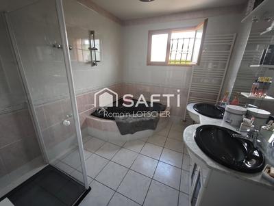 Maison - 160 m² - 4 pièces