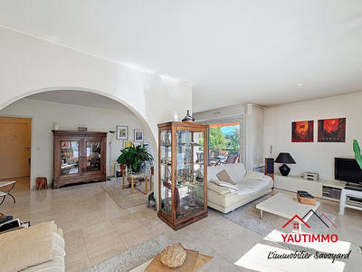 Appartement - 120 m² - 5 pièces