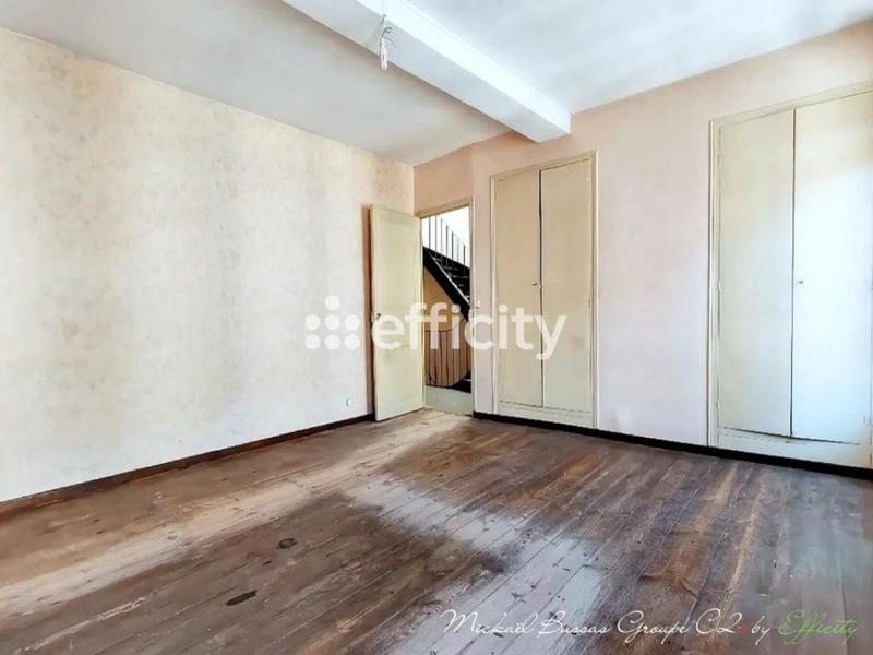 Immeuble - 120 m² - 7 pièces