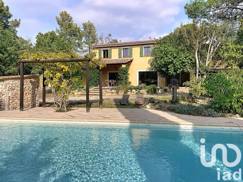 Maison - 198 m² - 7 pièces