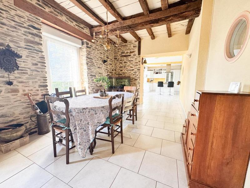 Longère - 214 m² - 6 pièces