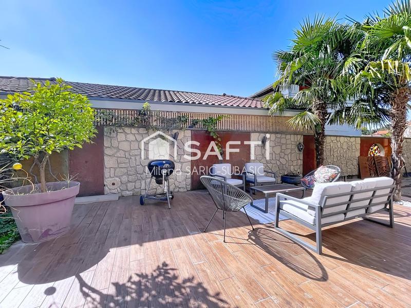 Maison - 161 m² - 5 pièces