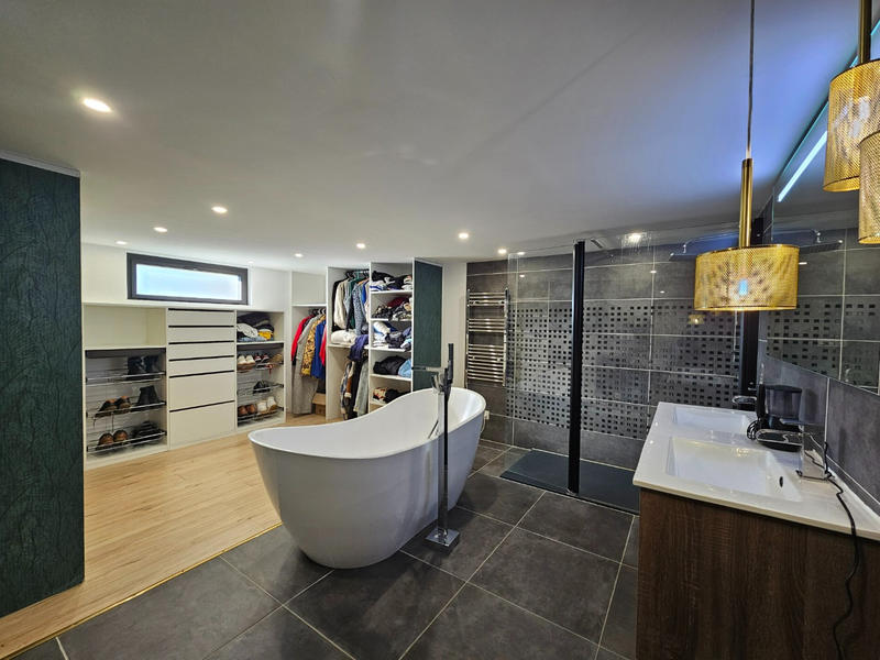 Maison - 160 m² - 6 pièces