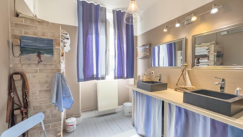 Maison de maîtres - 325 m² - 8 pièces