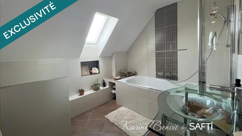 Maison - 237 m² - 8 pièces