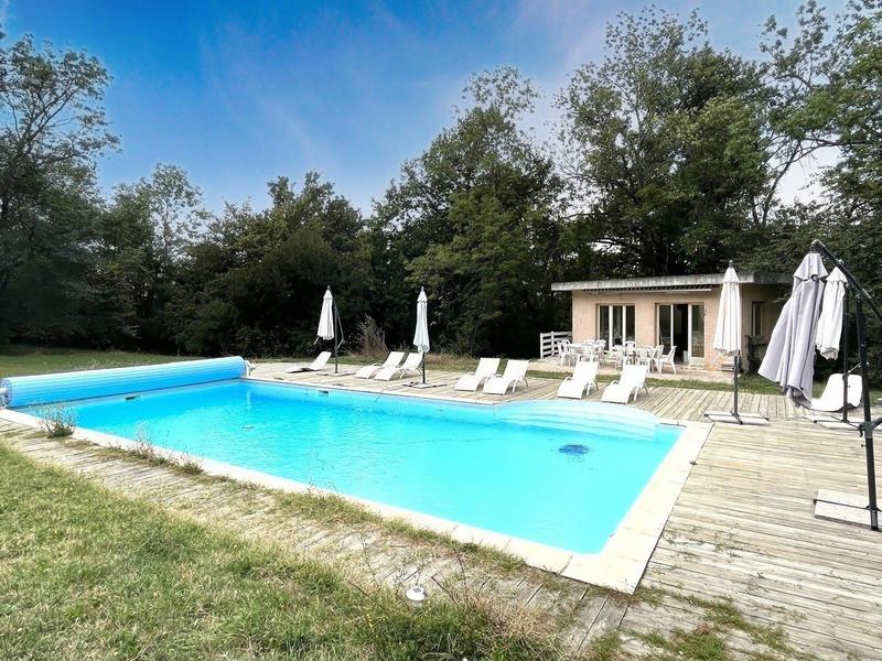 Maison de maîtres - 900 m² - 15 pièces