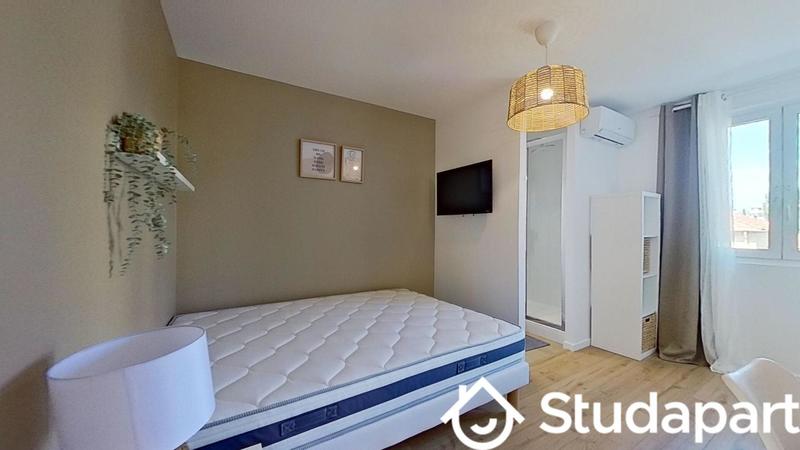 Chambre - 12 m² - 1 pièce