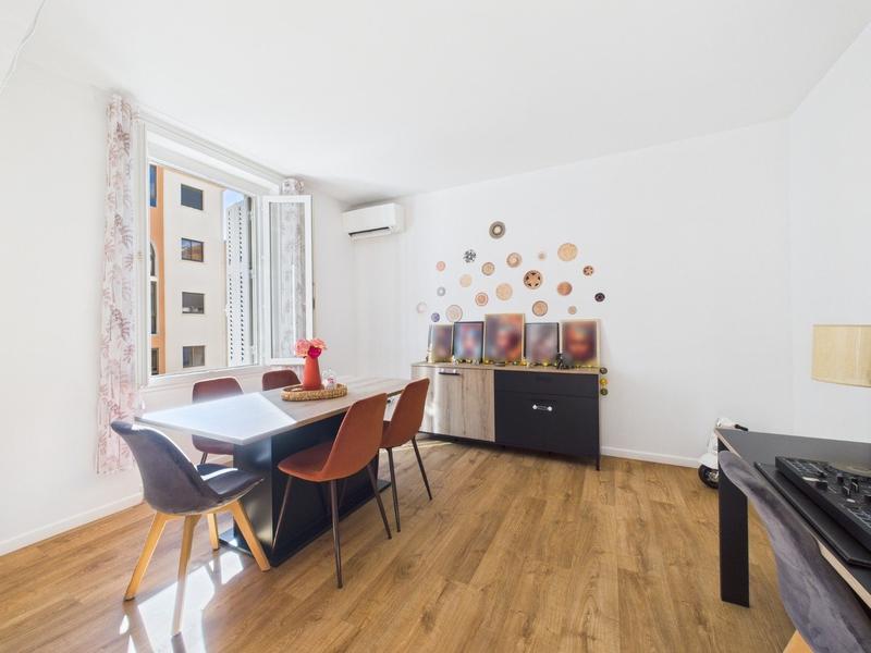 Appartement - 83 m² - 3 pièces