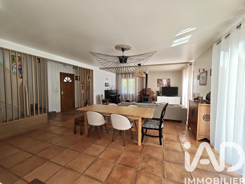 Maison - 200 m² - 7 pièces