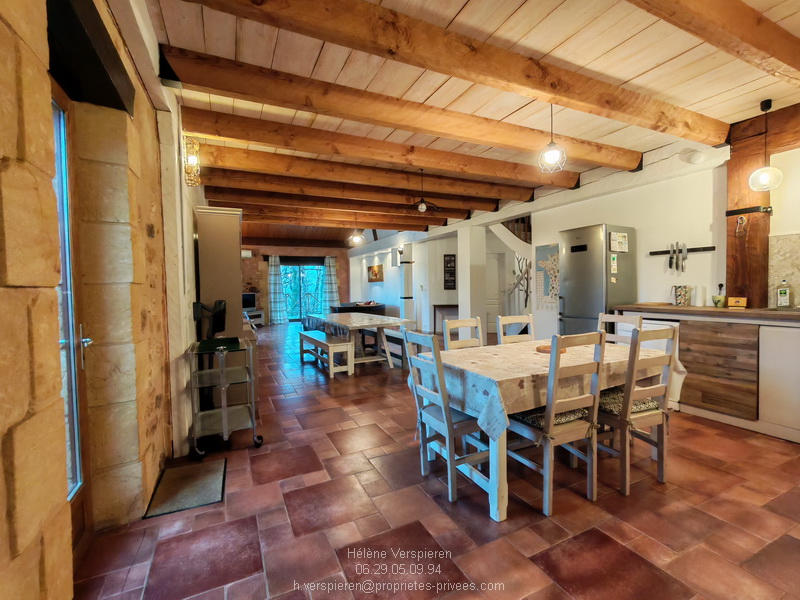 Maison - 215 m² - 7 pièces