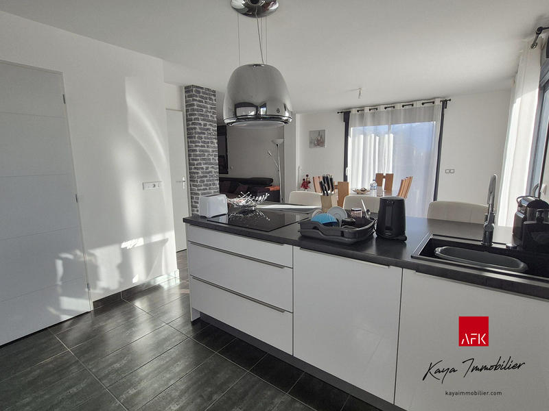 Maison - 100 m² - 5 pièces