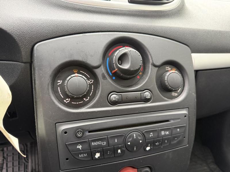 Renault Clio III 1.2 16v 75 eco2 Alizé. Pack Clim Garantie