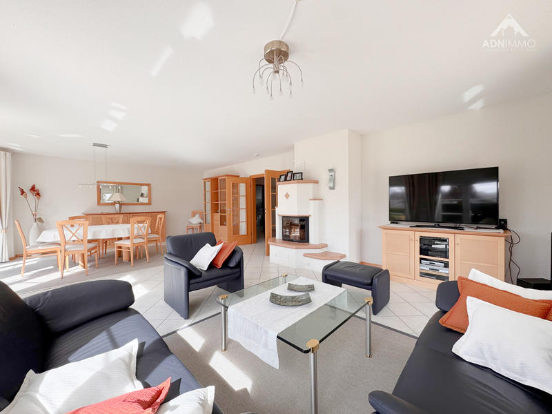 Maison - 333 m² - 8 pièces