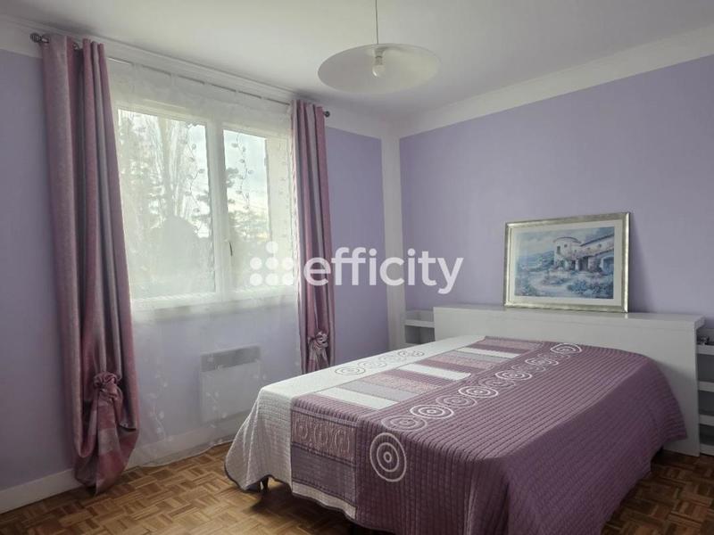 Maison - 180 m² - 7 pièces