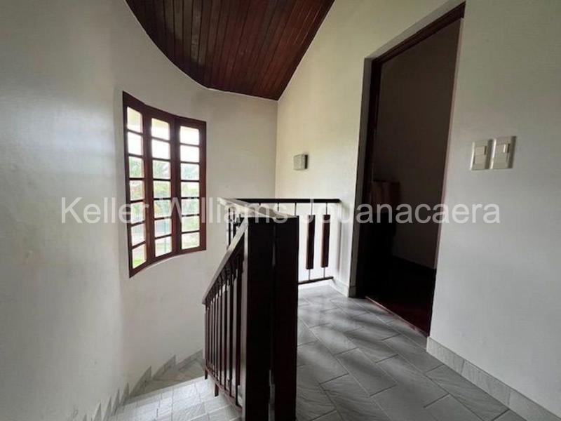 Villa - 179 m² - 9 pièces