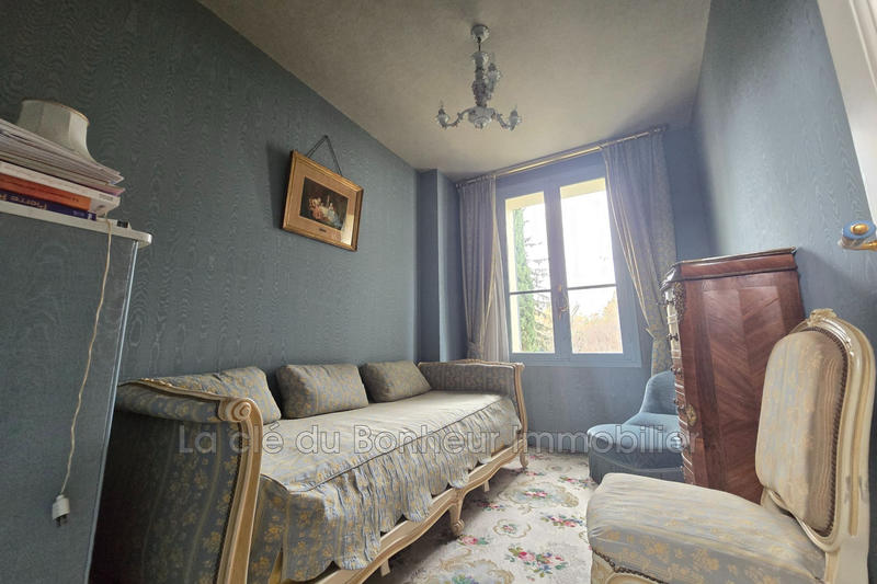 Demeure - 255 m² - 7 pièces