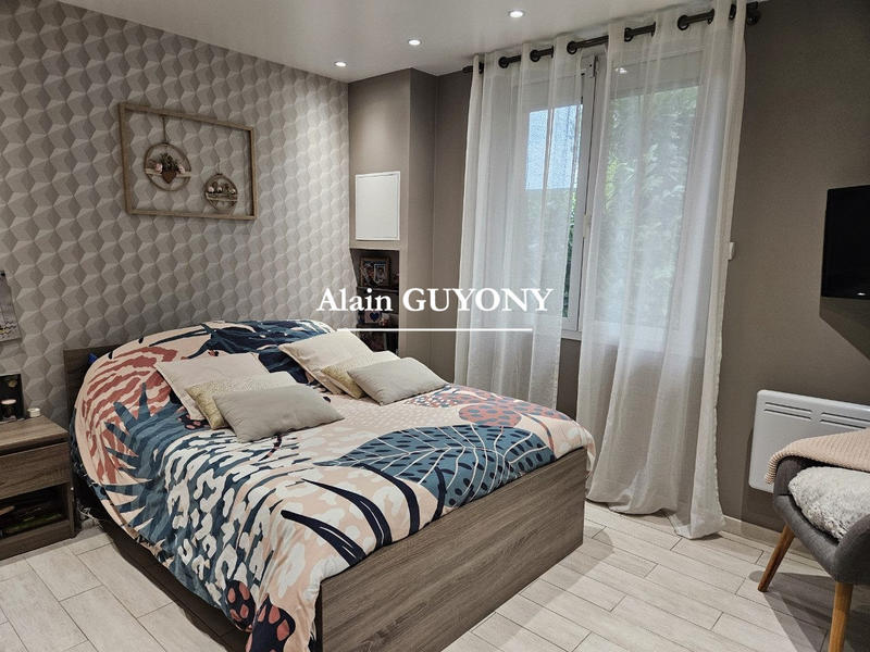 Maison - 95 m² - 5 pièces