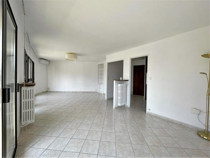 Appartement - 90 m² - 4 pièces