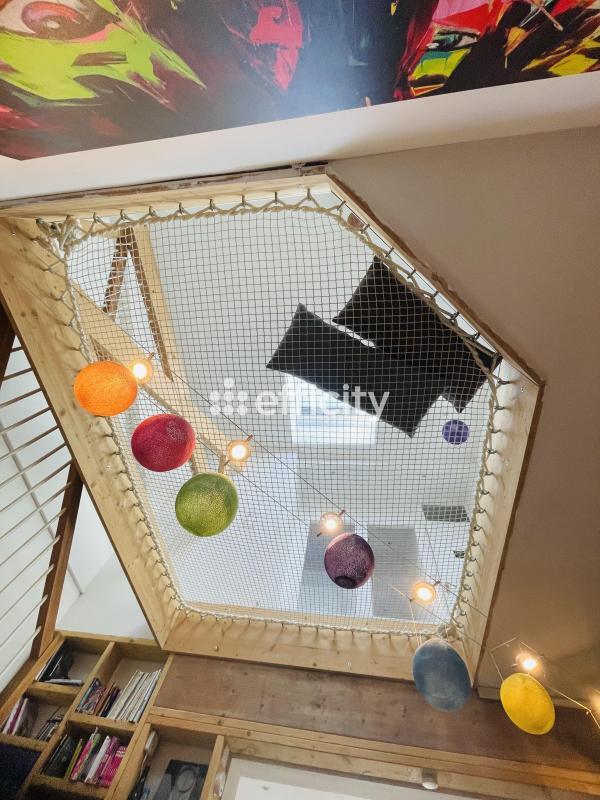 Maison - 186 m² - 7 pièces