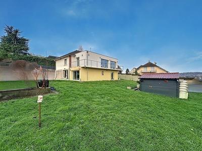 Maison - 178 m² - 7 pièces