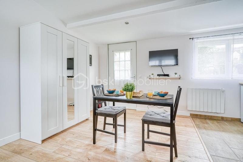 Studio - 24 m² - 1 pièce