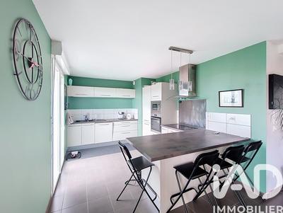 Maison - 98 m² - 5 pièces