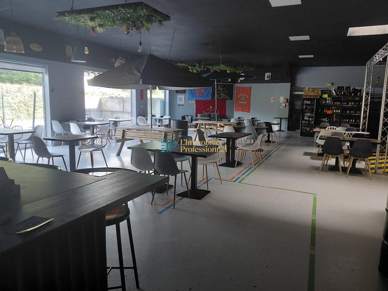 Local commercial - 286 m² - 4 pièces