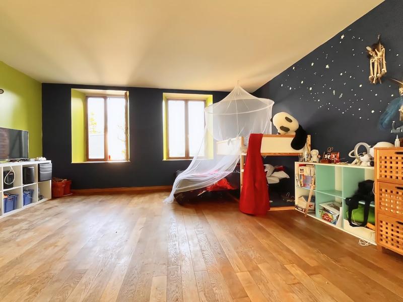 Maison - 324 m² - 11 pièces