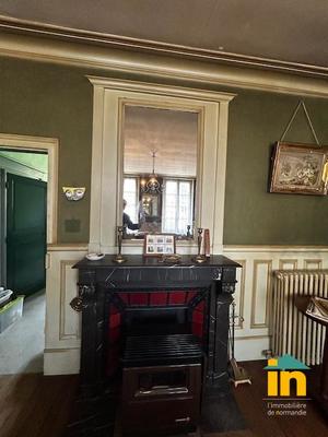 Demeure - 180 m² - 8 pièces